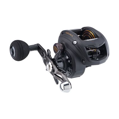 Penn Squall Low Profile Baitcasting Reel - SQL400LP - Three Quarter View - Penn Logo on Reel Body. Text: Squall